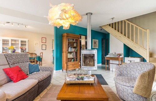 Le Neufbourg Cottage | Charming Cottage with Bucolic Garden, Near Waterfalls & Greenway, Fully Equipped with Bikes