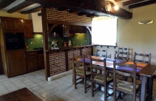 Sury-en-Vaux Cottage | Charming Cottage with Vineyard Views, WiFi, BBQ, and Bike Storage in Sury-en-Vaux