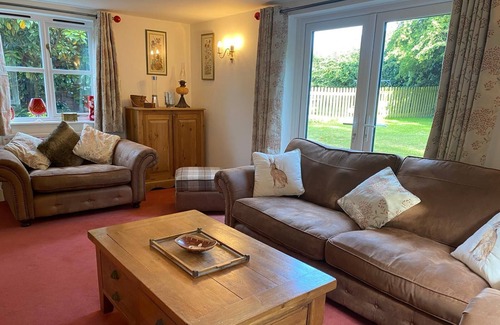 Plummers Plain House | Charming Country House, Heated Pool, Gated Entrance, Secure Parking, Sleeps 8