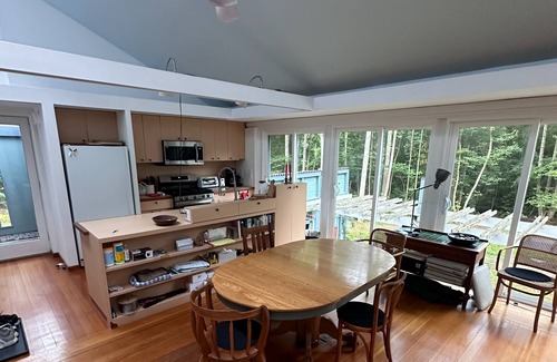 Clinton House | Charming country retreat. Minutes away from the beach. A perfect getaway!