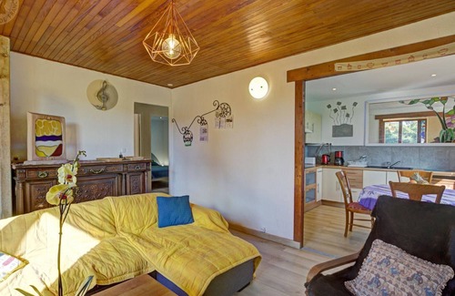 Marlhes Cottage | Charming Countryside Retreat with Fireplace, Garden, and WiFi in Marlhes