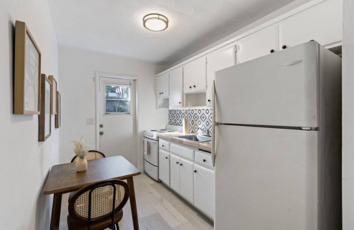 Lake Ridge Apartment | Charming Cozy Studio Lake Ridge