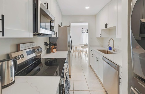 Herndon House | Charming Dulles Oasis 3bed/2.5ba/IAD Family/pet friendly