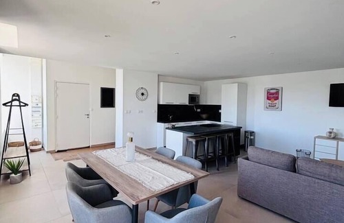Albigny-sur-Saone Apartment | Charming Duplex in Albigny sur Saône