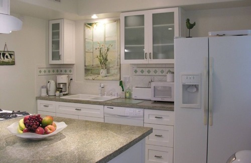 Valley Village Apartment | Charming Duplex with Private Yard. Pets Welcome