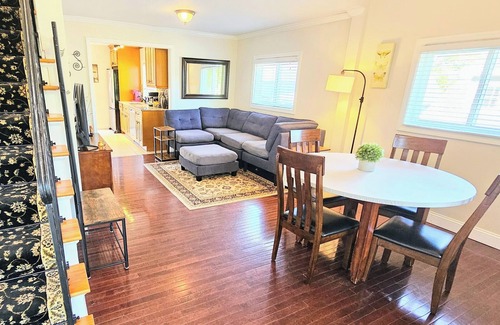 Greenwich House | Charming duplex with private yard. Close to the beach, dining & shopping!