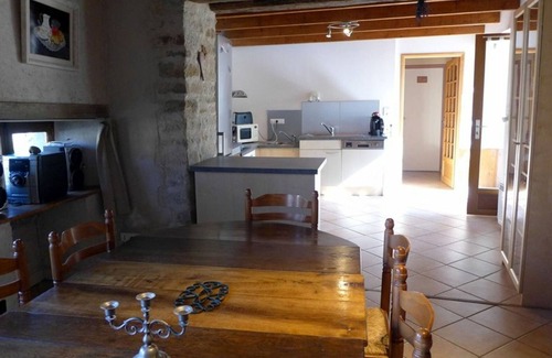 Val-de-Meuse Cottage | Charming Eco-Friendly Farmhouse with Modern Amenities, Ping-Pong, and Pet-Friendly Options