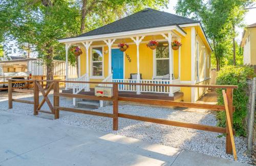 Old Southwest House | Charming Family 2BR Midtown Reno - Pets Welcome