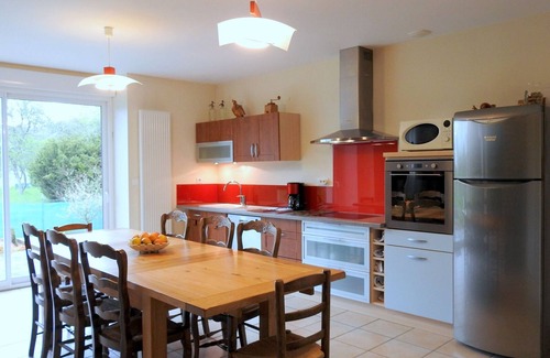 Saint-Blin Cottage | Charming Family Cottage with Garden, Terrace, and WiFi in Saint-Blin