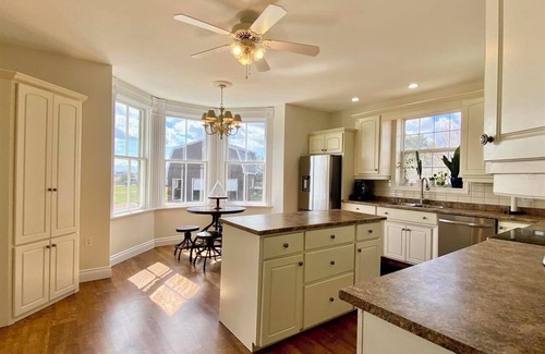 Cape Traverse Other | Charming Farmhouse on 2 acres , 5 mins from beach .