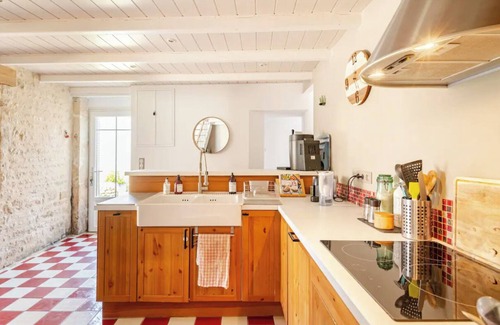 Lairoux House | Charming farmhouse with swimming pool, near ocean