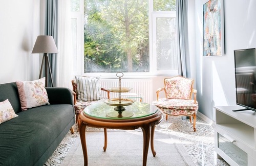 Moda Apartment | Charming Flat 10 min to Bull Statue in Kadikoy