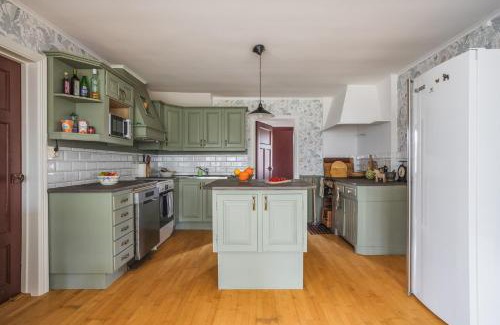 Nykvarn Villa | Charming Forest Retreat, 15 Min from Mariefred