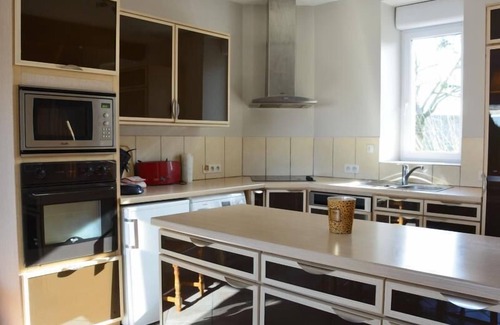 Oinville-Saint-Liphard Cottage | Charming Farmhouse Stay: Cozy 2-Bedroom Home with Terrace, Near Paris, Orléans & Chartres