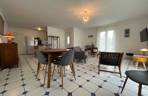 Cheray House | Charming 2BR Home in Saint-Georges-d'Oléron with Garden, Close to Shops & Cycle Paths