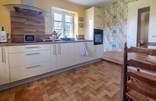 Saint-Leon-sur-Vezere House | Charming holiday home with swimming pool