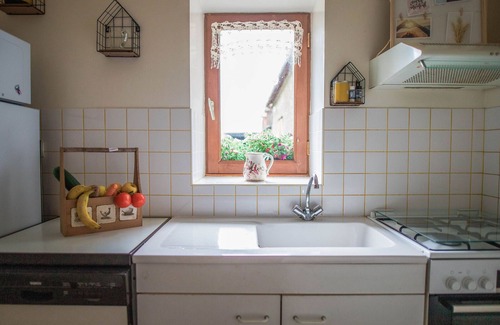 Saint-Leonard-des-Bois Cottage | Charming Country House in Alps Mancelles, Near Le Mans – Family-Friendly with Fireplace & WiFi