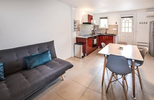 Meysse Apartment | Charming cottage in the middle of nature.