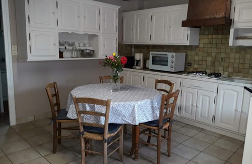 Saint-Victor-sur-Rhins Cottage | Charming 2-BR Cottage with Garden, Near Roanne – Nature, Comfort & Panoramic Views