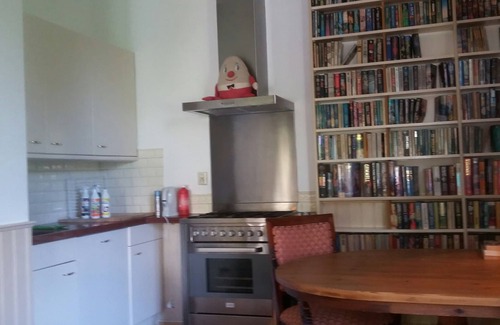Municipality of Hilversum Apartment | Charming fully equipped garden house