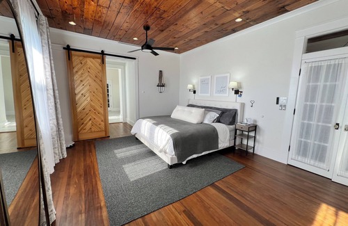 Muenster Other | Charming, Fully Restored Farmhouse on Acreage
