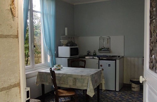 Loches Apartment | Charming furnished studio in the medieval citadel