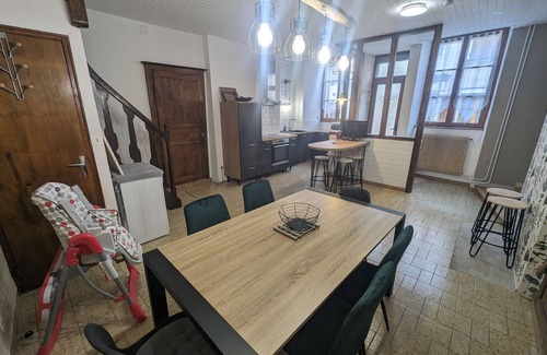 Chateauvillain Cottage | Charming Gîte in Châteauvillain: Spacious, Family-Friendly, with Modern Amenities