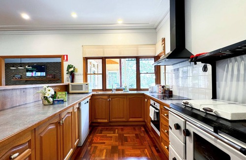 Garfield House | Charming Garfield Farm Stay 4BR Holiday Villa