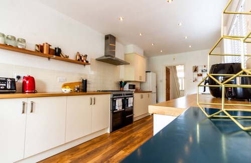 Hoole House | Charming Getaway: 3BR Home in the Heart of Chester