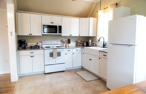 Comfort House | Charming Getaway in Comfort, TX - Relax, Recharge, Explore - Texas Wine Country