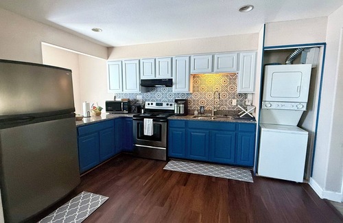 Fentress House | Charming getaway with all the comforts of home!