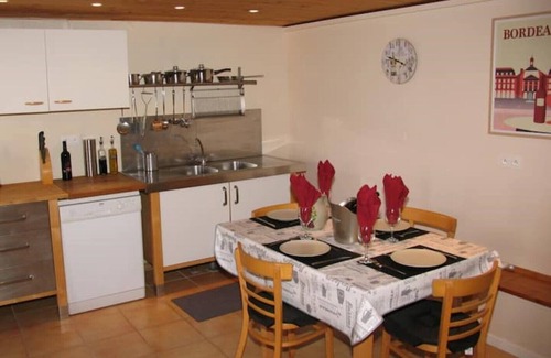 Chatenet House | Charming Gite 3* + pool + tasting room. Beautiful views down the Seugne Valley.