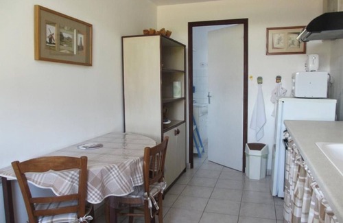 Guilly Cottage | Charming Gîte in Loire Valley - Near Sully and St-Benoît, Private Lawn, All Ground Floor
