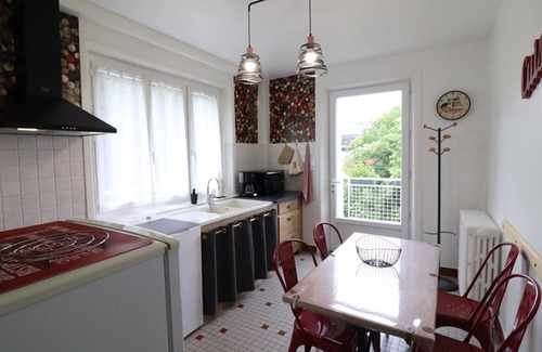 Aurillac Cottage | Charming Gîte Near Volcanic Museum with Private Garden & BBQ