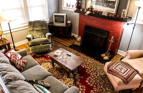 Greeneville House | Charming Glamping Rental with Fireplace near Great Smoky Mountains National Park
