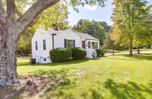Greensboro House | Charming Greensboro Home - 2 Mi to Downtown!