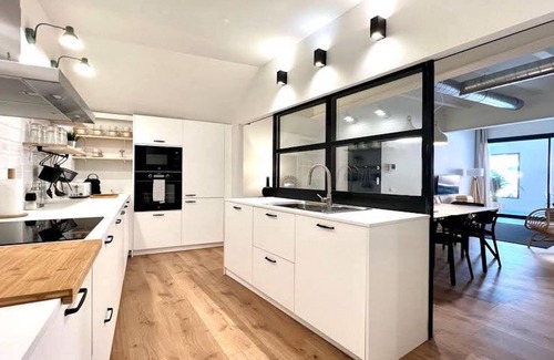 Sant Pol De Mar Apartment | Charming ground floor 200m beach and train