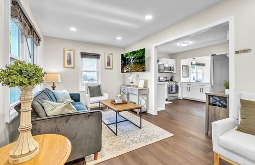 Oak Lawn House | Charming Hideaway near Chicago