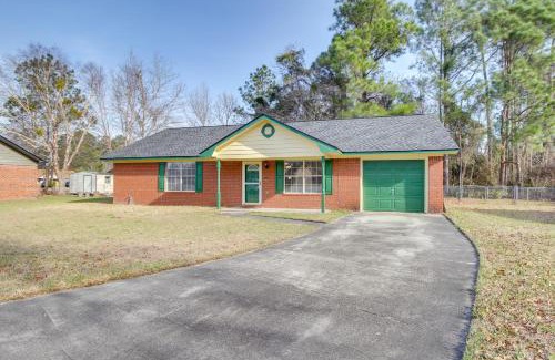 Hinesville House | Charming Hinesville Home Less Than 6 Mi to Fort Stewart