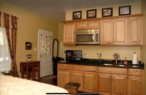 Downtown Historic District Apartment | Charming Historic Apartment Located in Downtown Saint Augustine. Park and Walk