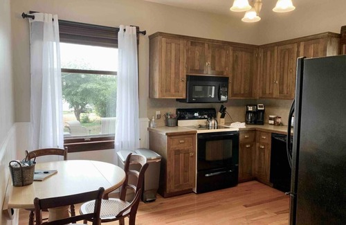 Waconia House | Charming Historic Haus - Located downtown Waconia