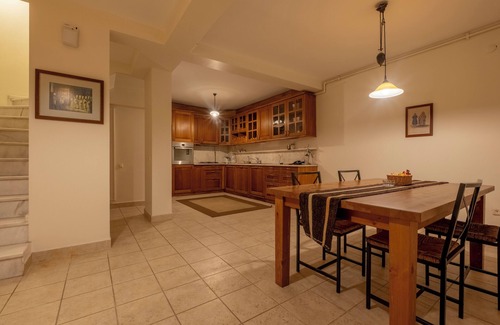 Sultanahmet Apartment | Charming Historic Home with Terrace Near Hagia Sophia & Blue Mosque