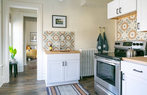 Oconomowoc Apartment | Charming, Historic Upper- Walk to Downtown, Lakes, Restaurants & Shops