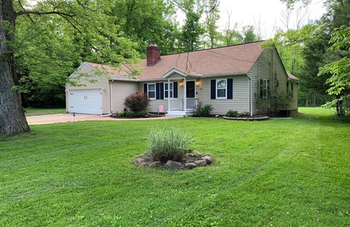 Hudson House | Charming Historical Hudson Retreat on almost 4 acres! Wildlife views daily!