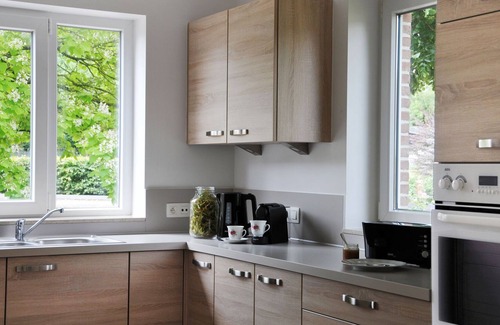 Bassenge House | Charming holiday home in Bassenge with garage