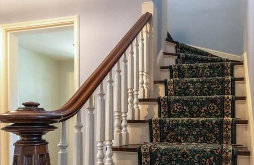 Winona House | Charming Home 3 Blocks to Winona State University