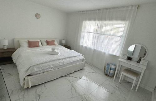 Parker Ridge House | Charming Home near Shops & Beach