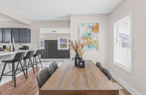 Grand Rapids House | Charming Home Near Heart Of Downtown Sleeps 12