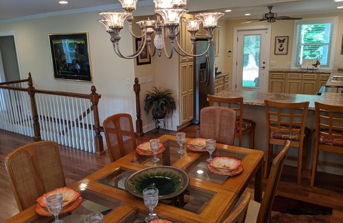 Sloans Valley House | Charming home nestled on the Cumberland.nA stone's throw away from boat ramp.