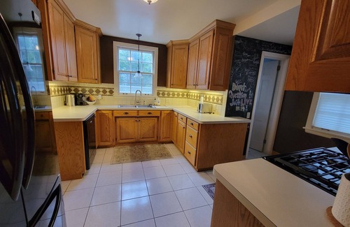 Faribault House | Charming home, quiet neighborhoodn< 2mi to Shattuck, game room, deck